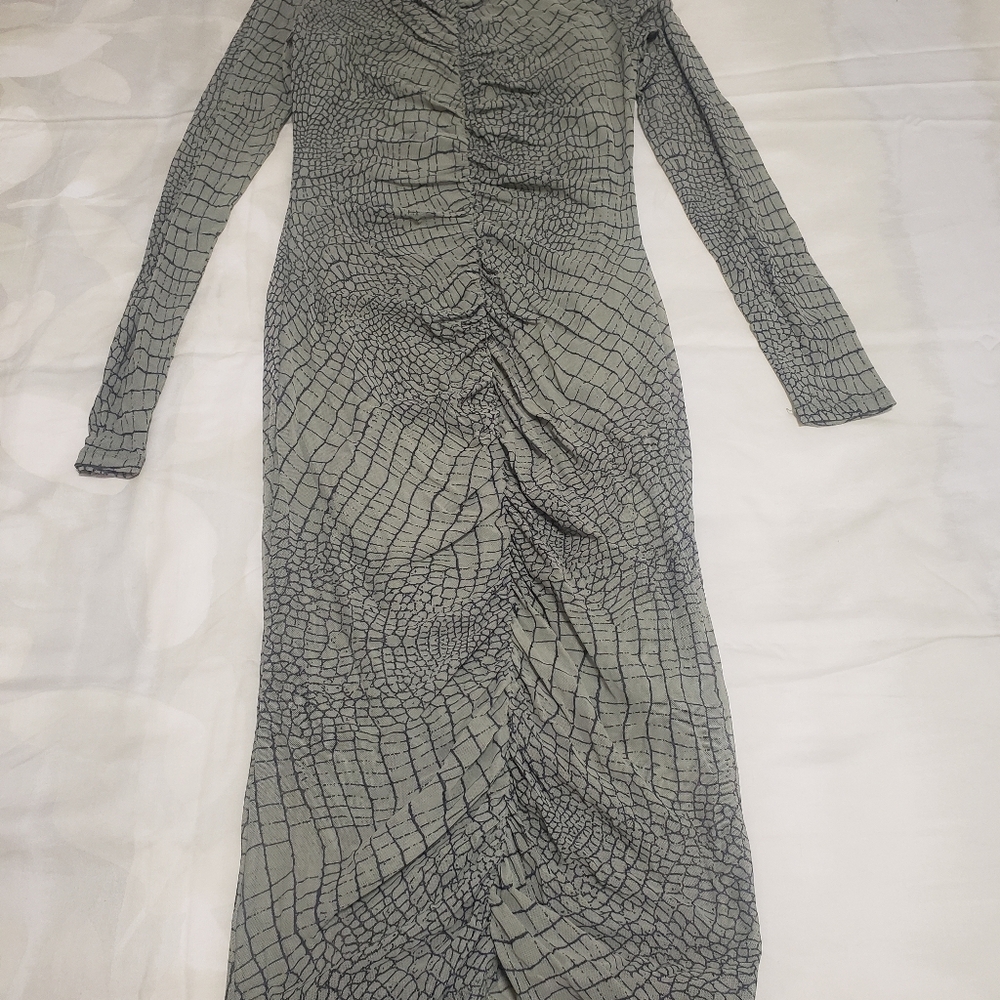 Guess Elegant Green Patterned Dress 🌺 - Picture 5 of 5